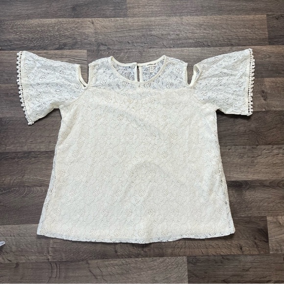 Monteau Other - Monteau Girls Ivory All Over Lace Cold Shoulder Short Sleeve Top Size XL (14)